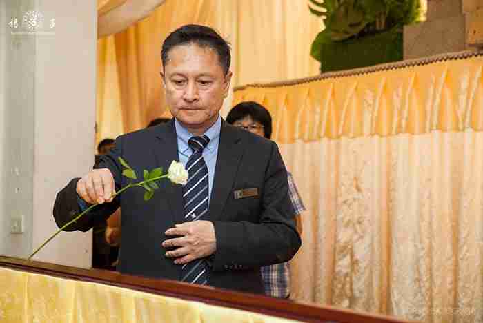 楊子牧師兄說，在人生的最後一次相聚中，「愛」的溫度，是身為「送行者」最需要守護的價值