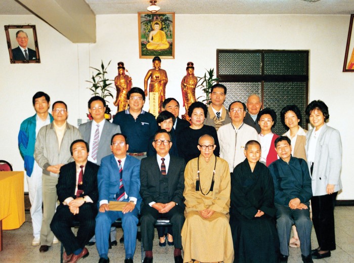 聖嚴師父興辦中華佛學研究所，二師伯大力護持師父辦學，除了照顧師生的日常生活，以辦法會護持佛研所。在創建法鼓山、興辦佛教高等教育的路上，二師伯盡心盡力護持，恪盡職守。