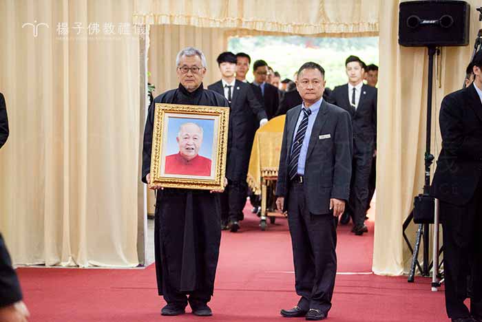 從大師圓寂到副總統國葬，楊子以最高規格的佛化奠禮，將肅穆的告別轉化為光明的生命昇華，展現領先業界的人文高度與專業執著。｜楊子佛教禮儀公司