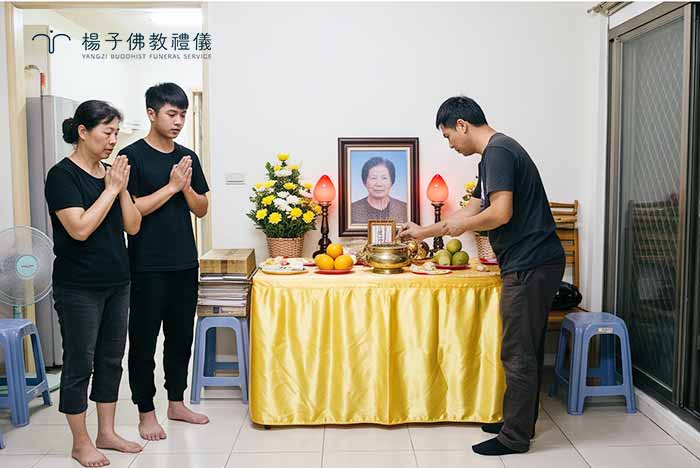 明亮光線的能提供夜間前來弔唁的親友或家屬守靈時的安全與方便。｜楊子佛教禮儀公司